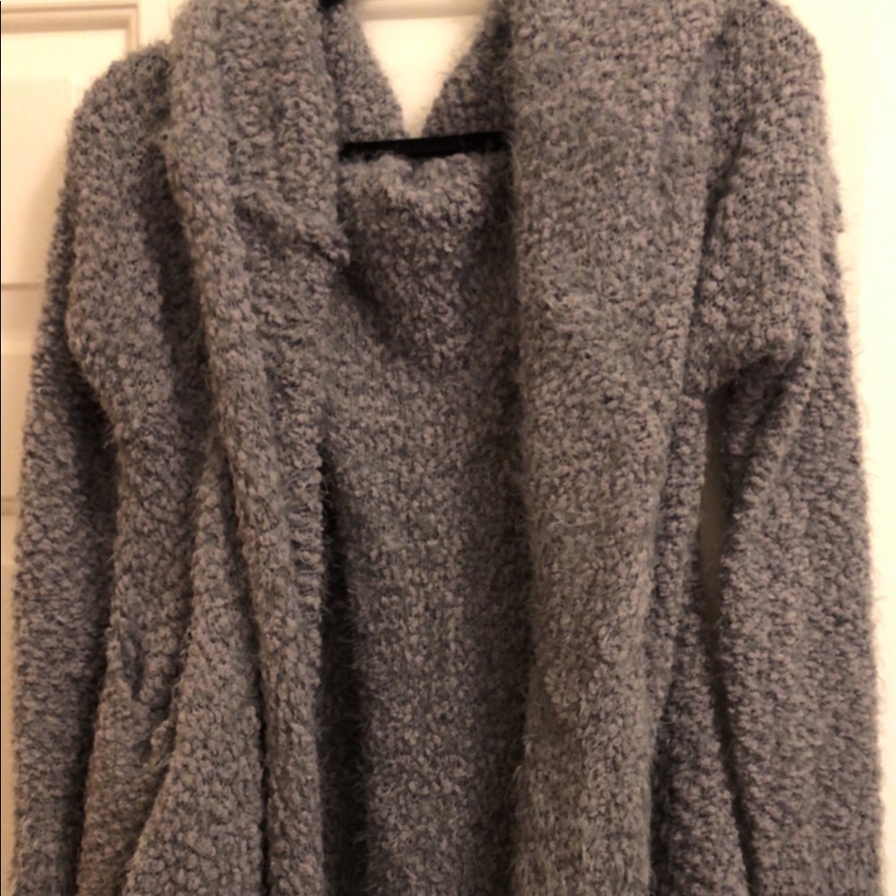 Fuzzy cardi
